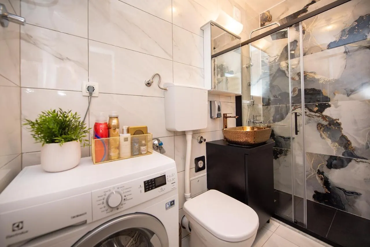 Royal Elegance Apartman ספליט דירה