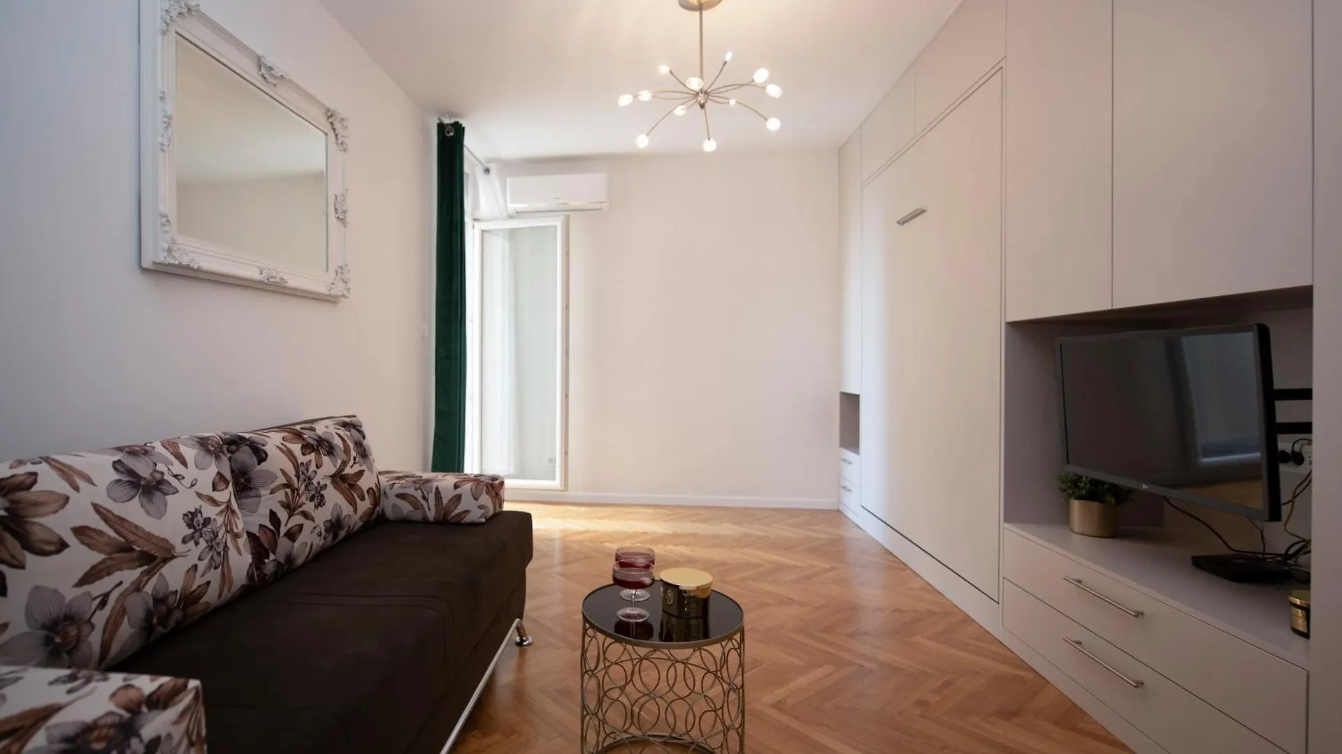 Royal Elegance Apartman Split Apartment